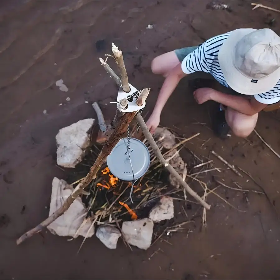 ステンレス鋼ポータブルキャンプ三脚ハンガー調節可能なチェーン - Camping Cooking Tripod のレビューと価格